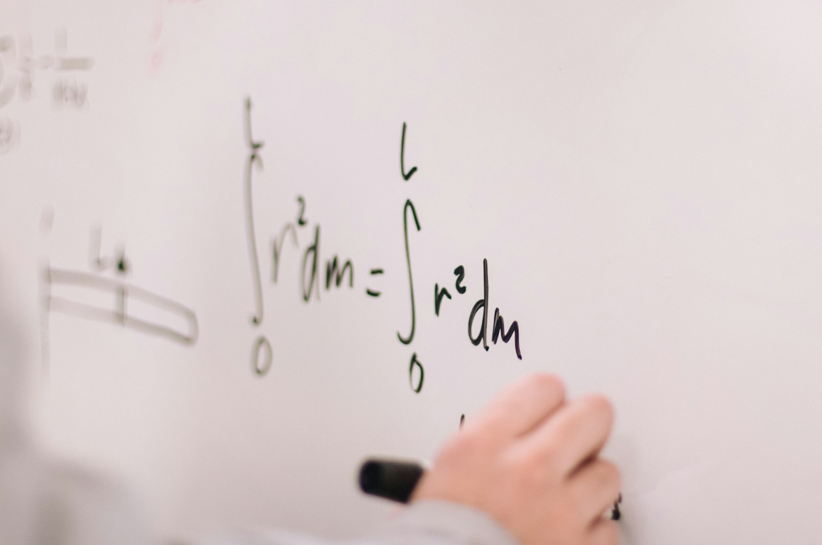 A szorzat deriváltja és alkalmazási lehetőségei a matematikában
